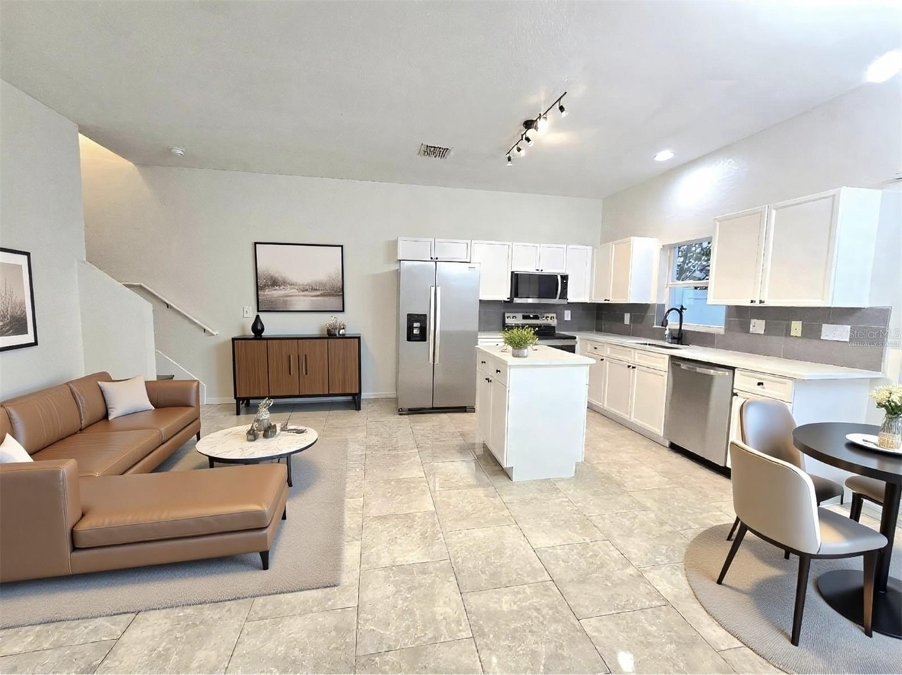 13241 Opal Ct - Photo 4 of 36