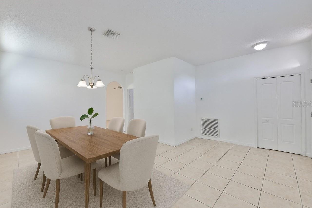 504 Greg St - Photo 5 of 47