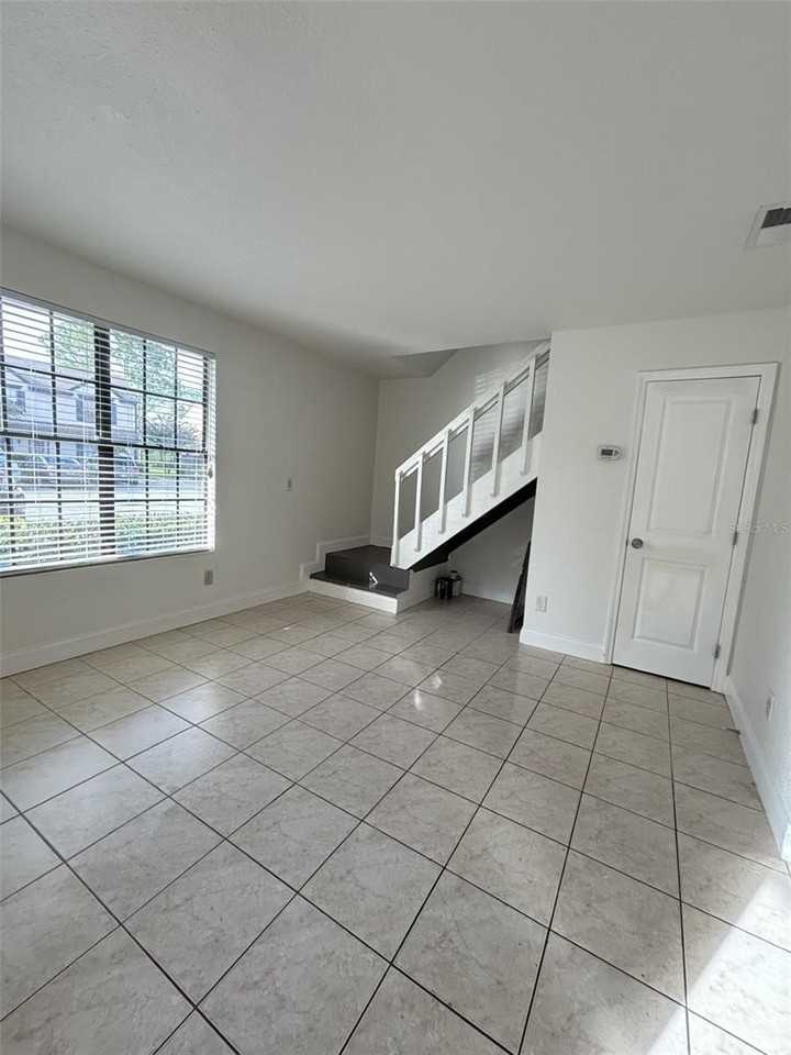 16638 Brigadoon Dr - Photo 3 of 28