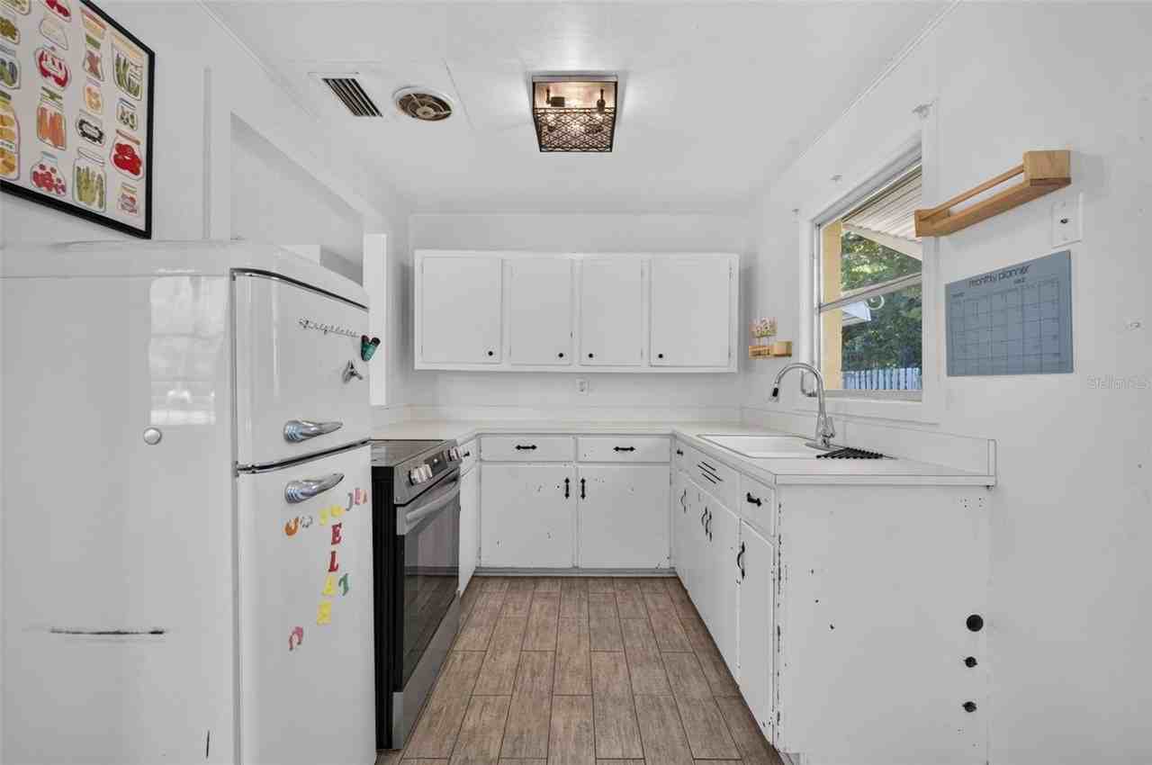 1208 Pat Ave - Photo 6 of 25