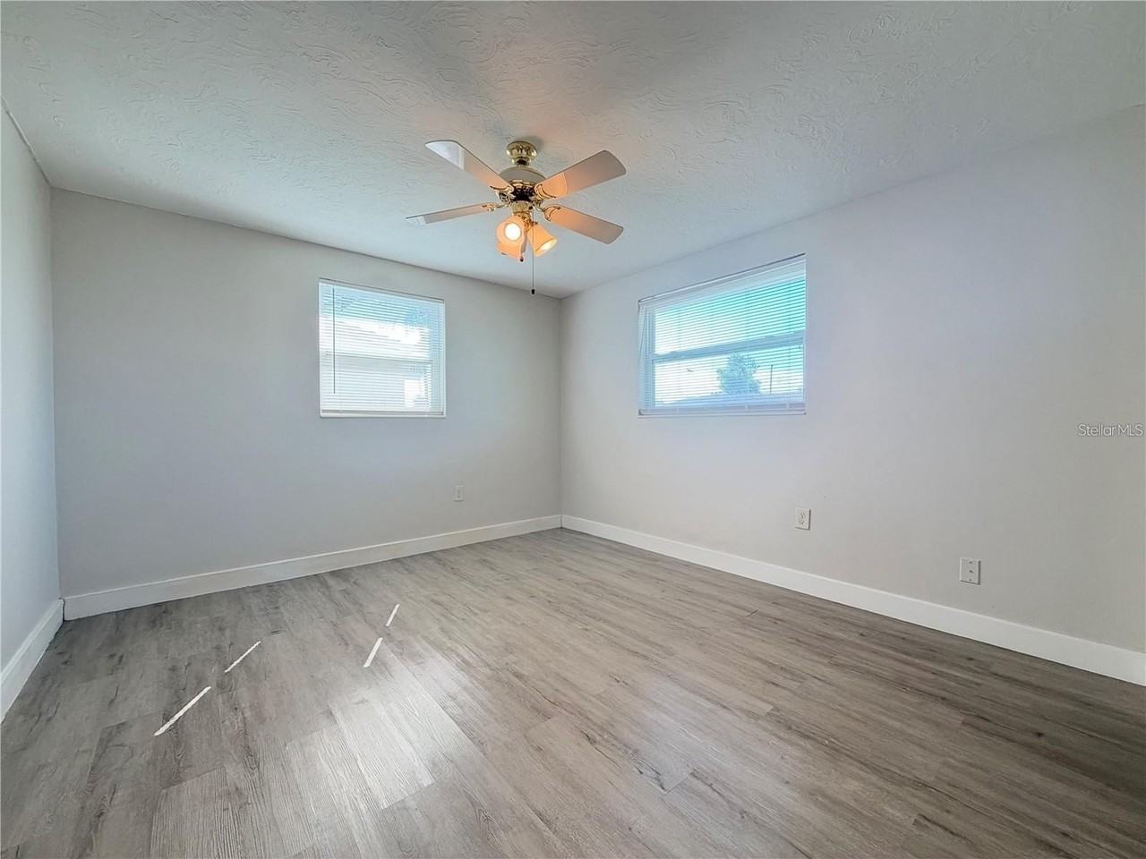 3811 Beechwood Dr - Photo 7 of 11