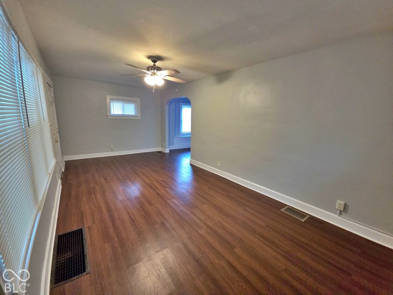 411 W 39th St - Photo 5 of 19