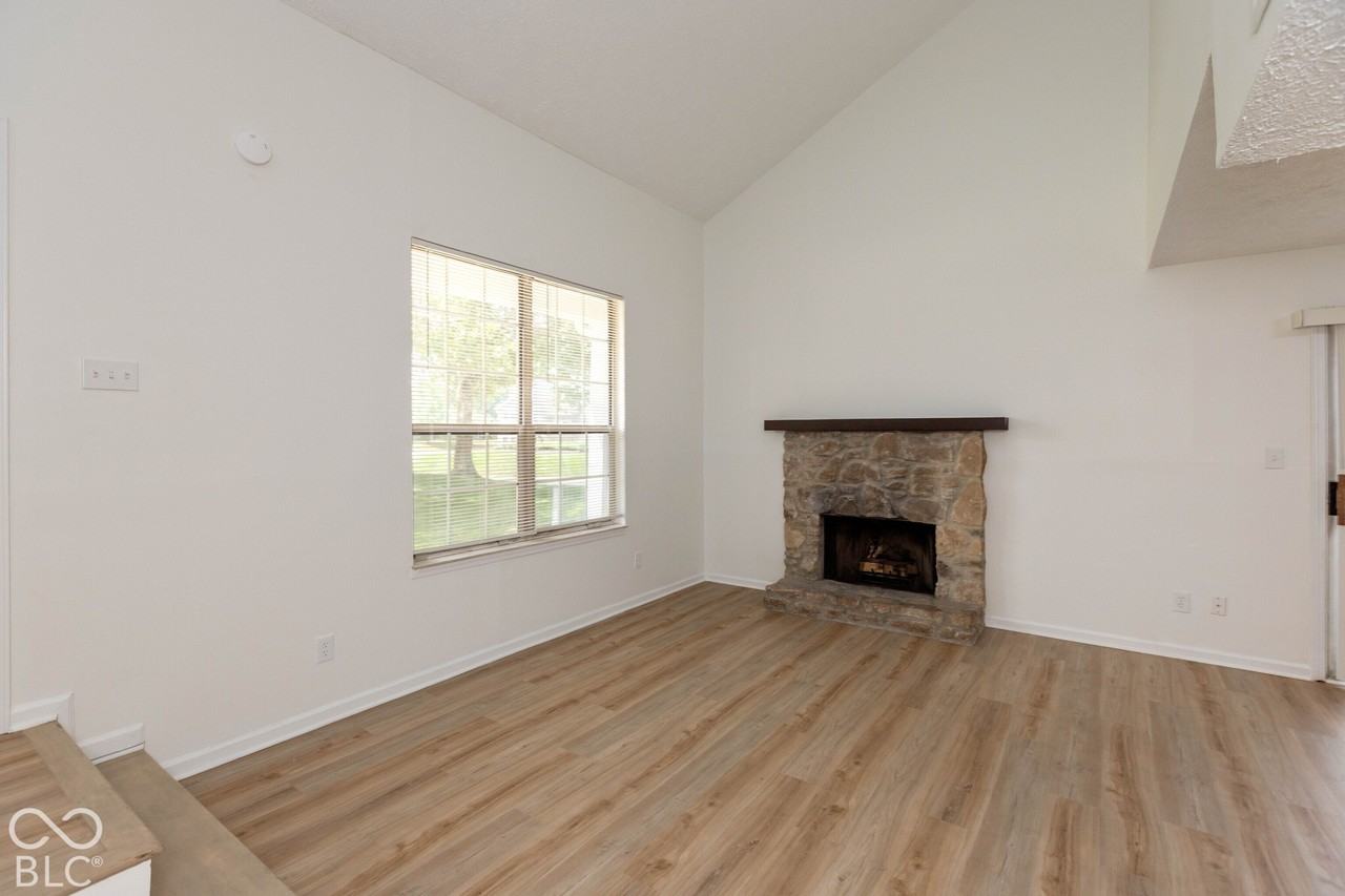 6426 Bayside South Dr - Photo 3 of 21