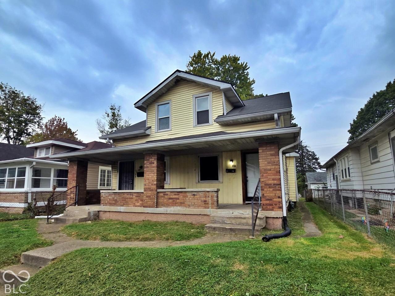 804 N Bradley Ave - Photo 2 of 19