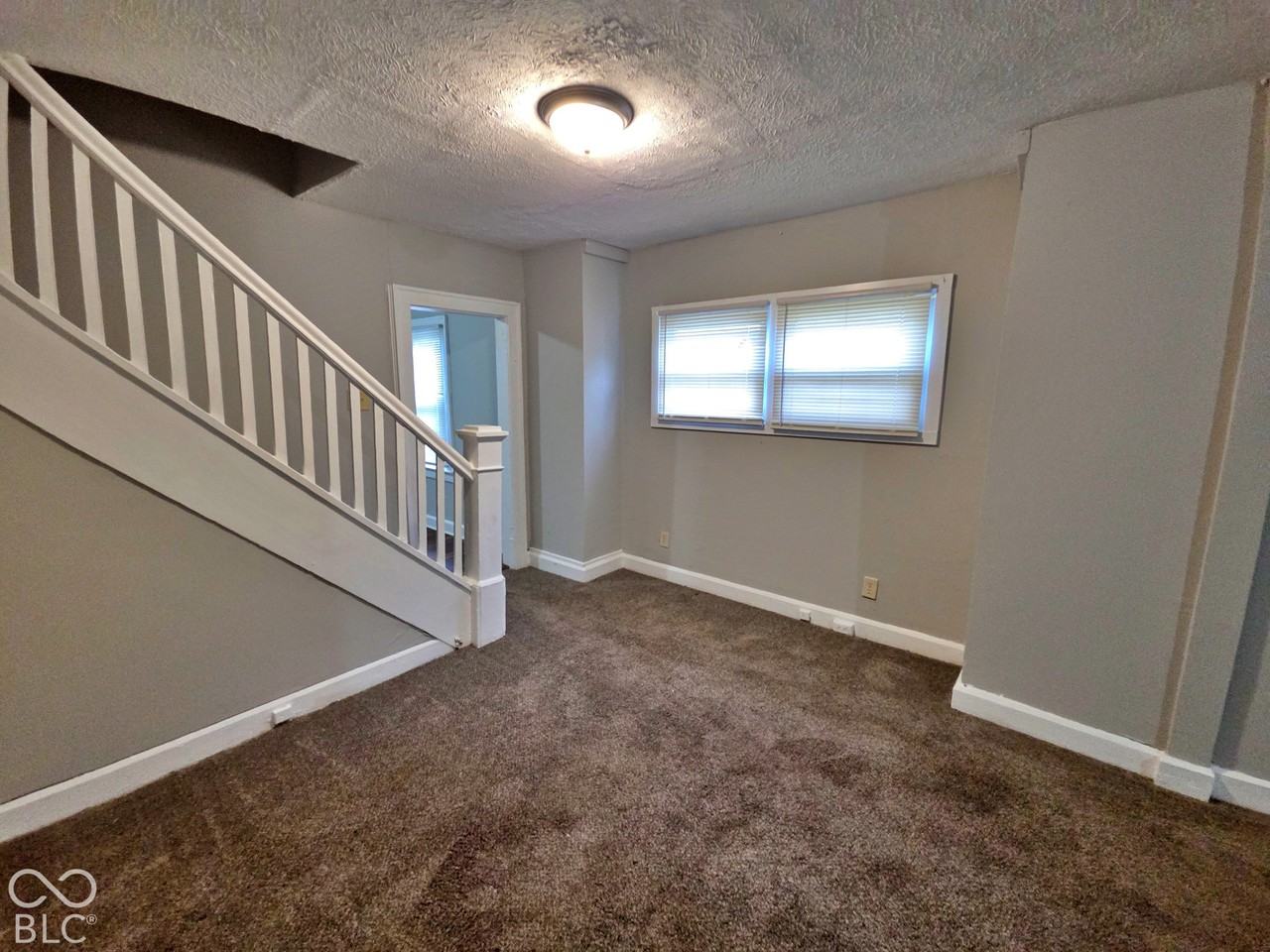804 N Bradley Ave - Photo 6 of 19