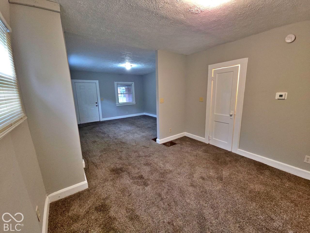 804 N Bradley Ave - Photo 7 of 19