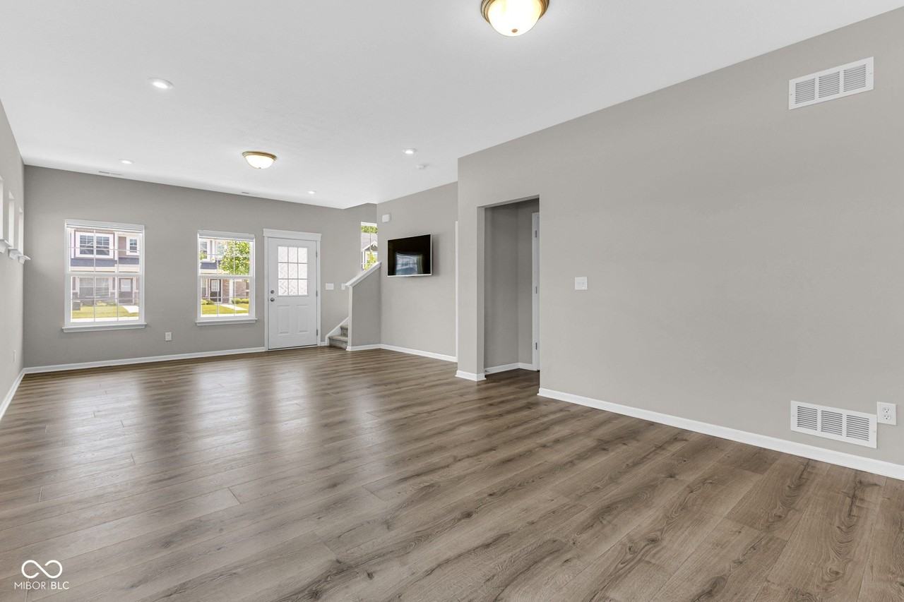 3516 Thomas Jefferson St - Photo 5 of 37