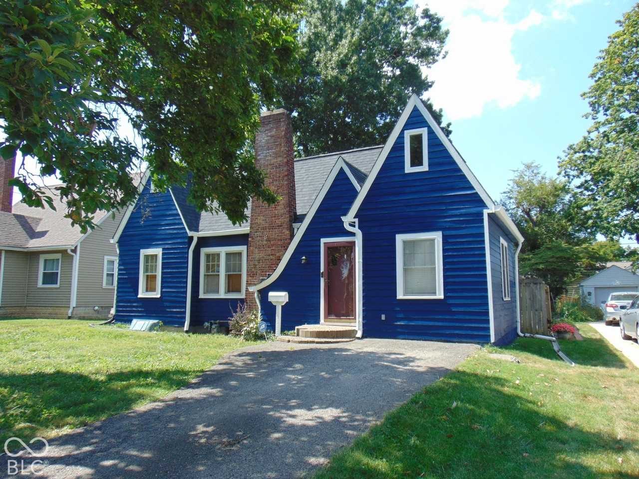 1132 N Hawthorne Ln - Photo 2 of 36