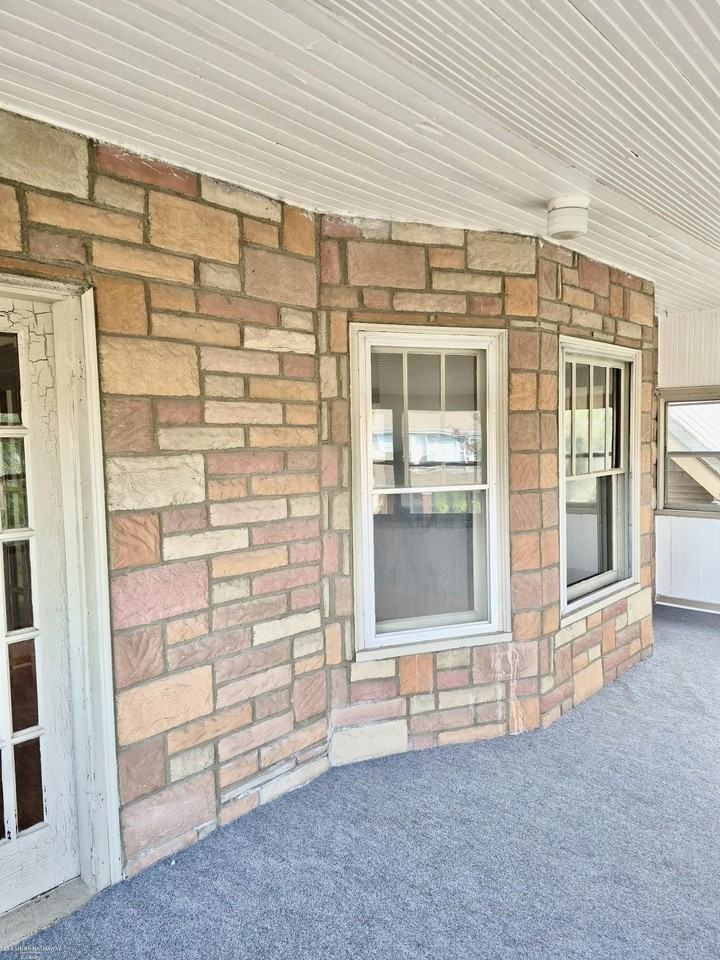 1146 2 Maryland Avenue - Photo 2 of 16