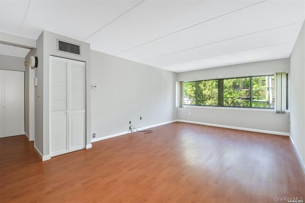 142 Main St #2H - Photo 7 of 14