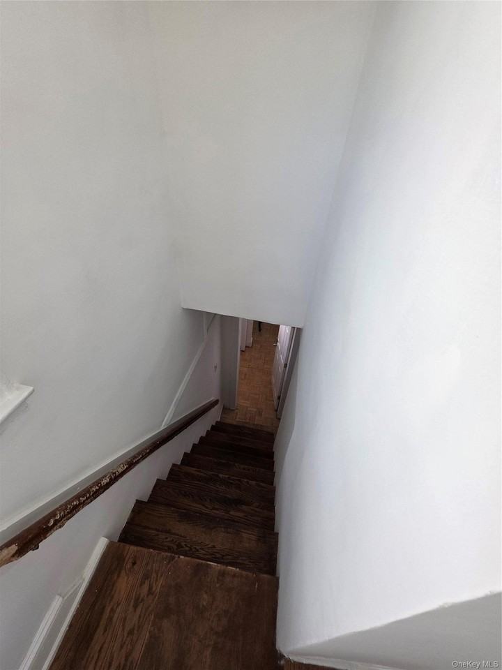 11014 203rd St #2 - Photo 3 of 11