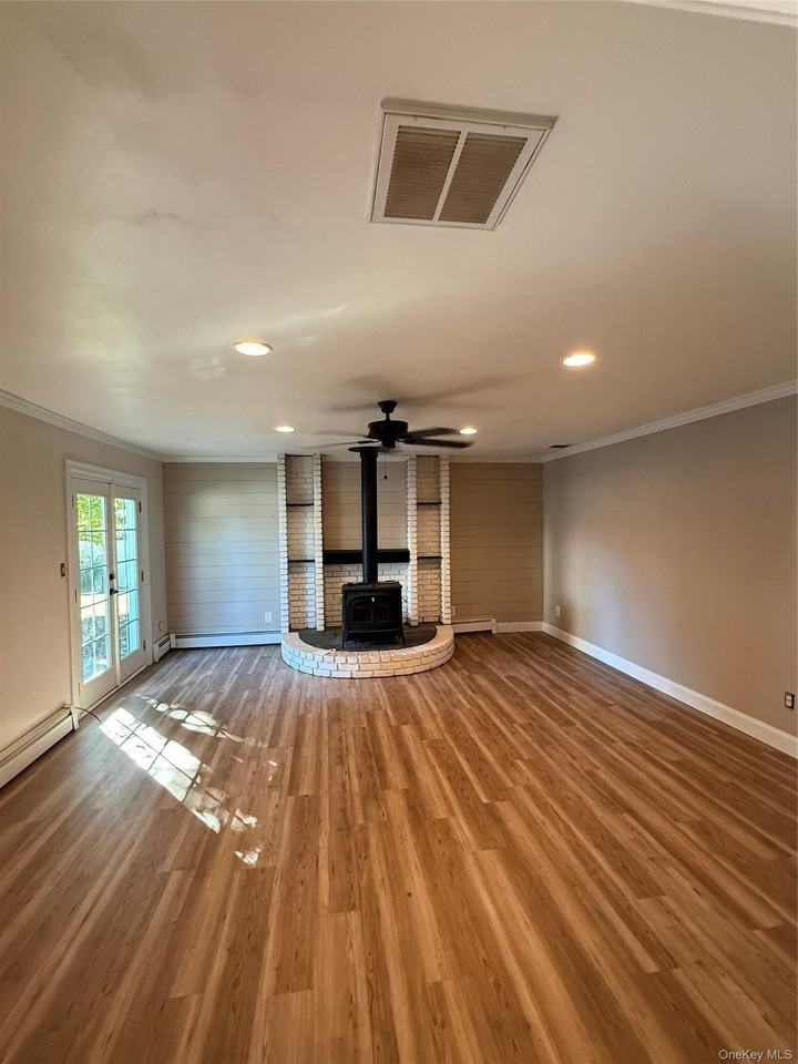 2 Michael Ave - Photo 6 of 13