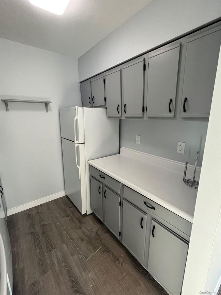 400 Mount Pleasant Ave #2D - Photo 3 of 8