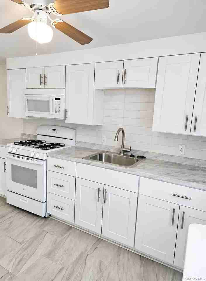 158 Lake Ave - Photo 7 of 14