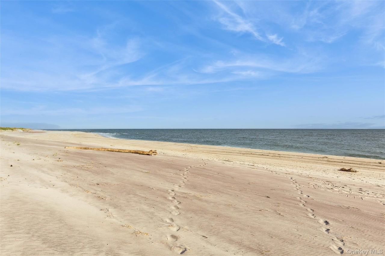 281 Dune Rd #1B - Photo 3 of 29