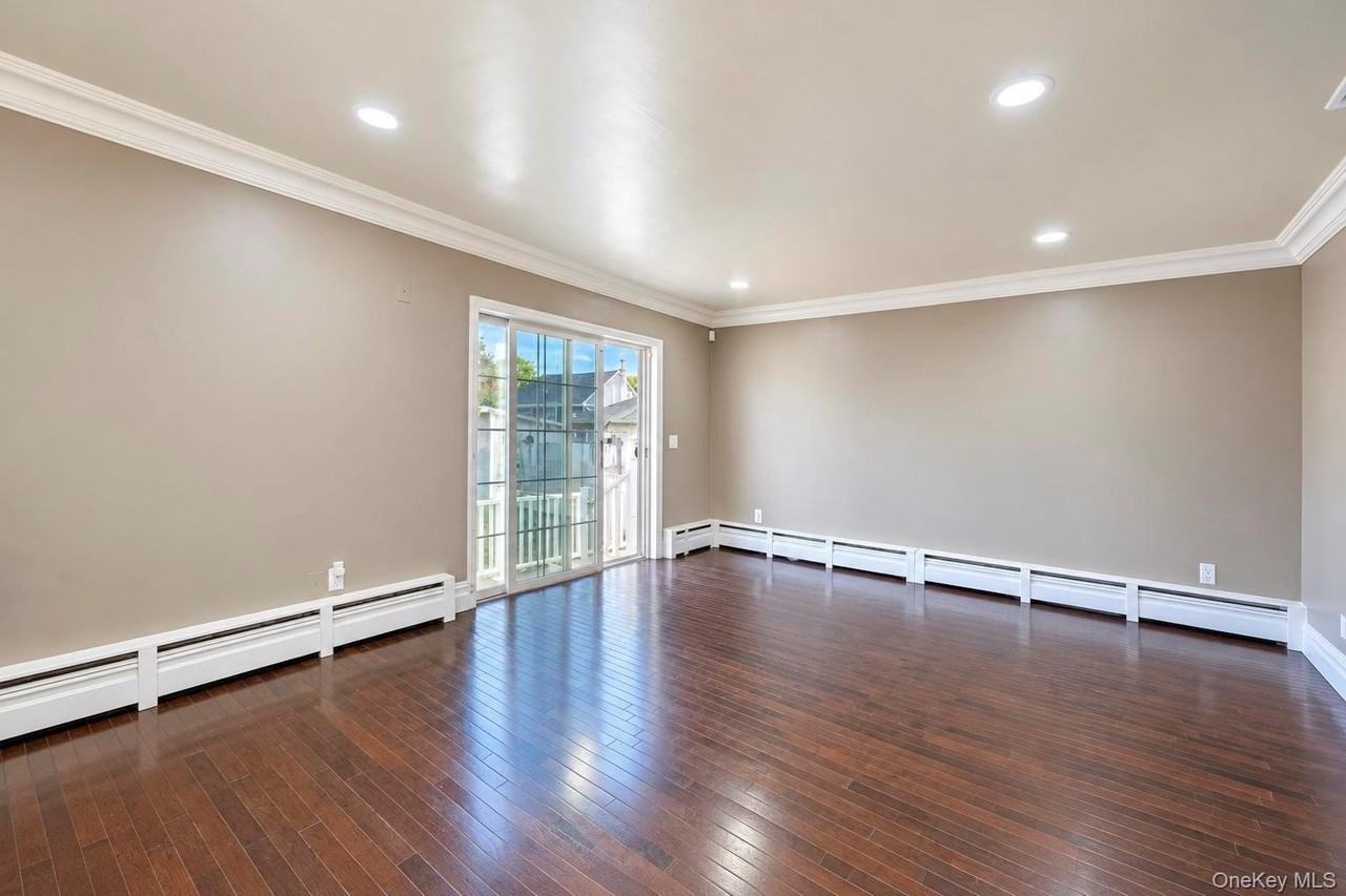 1050 N Broome Ave - Photo 5 of 19
