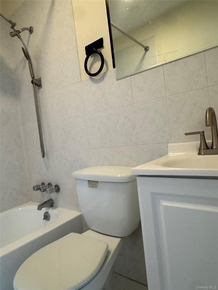 155 Main St #1 - Photo 3 of 11