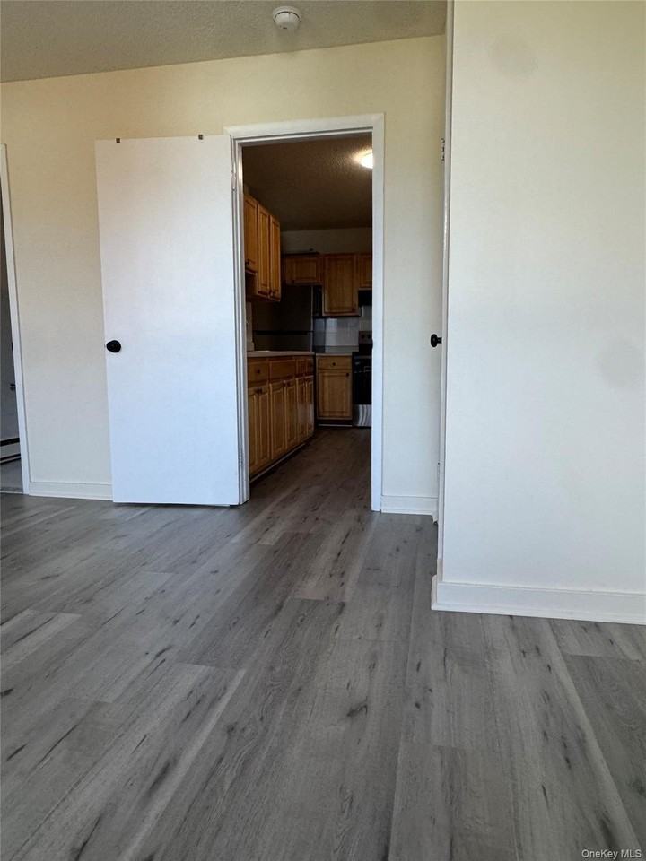 155 Main St #1 - Photo 4 of 11