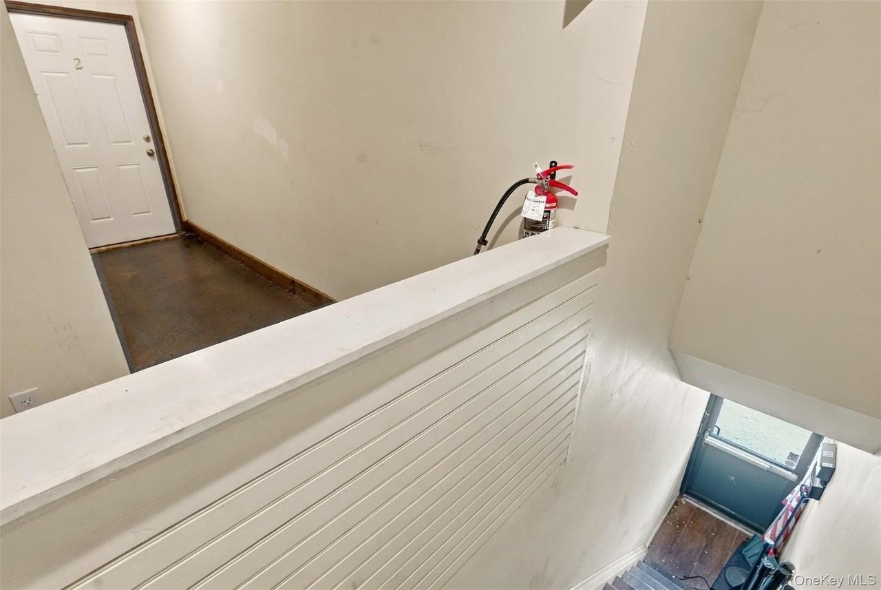 89 Main St #2 - Photo 3 of 20