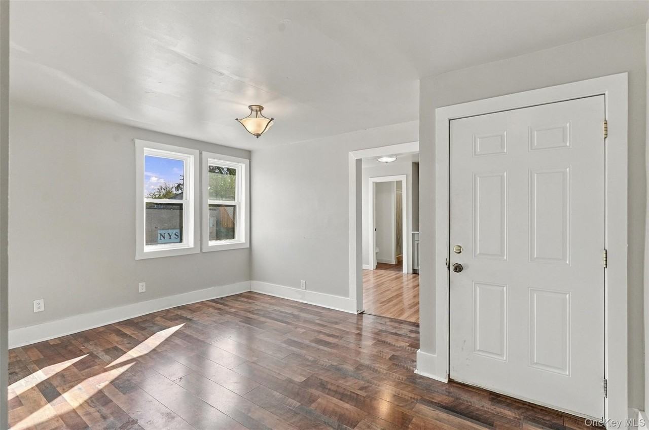 89 Main St #2 - Photo 4 of 20