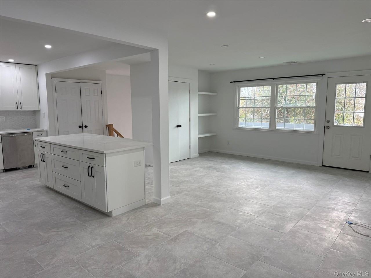 623 E Park Ave - Photo 4 of 17