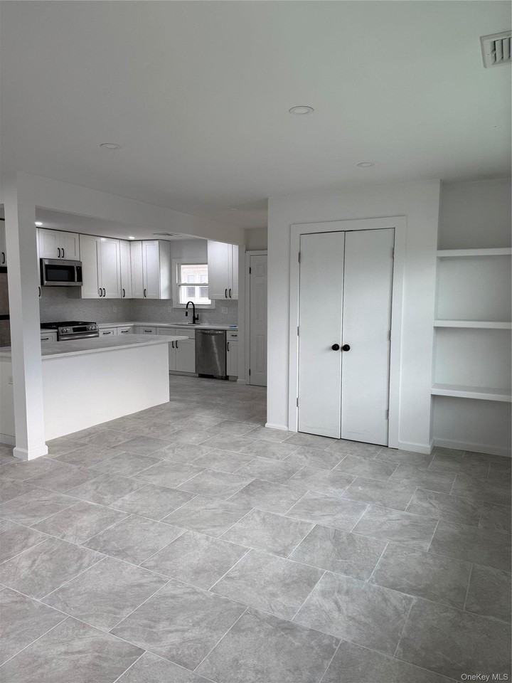 623 E Park Ave - Photo 6 of 17