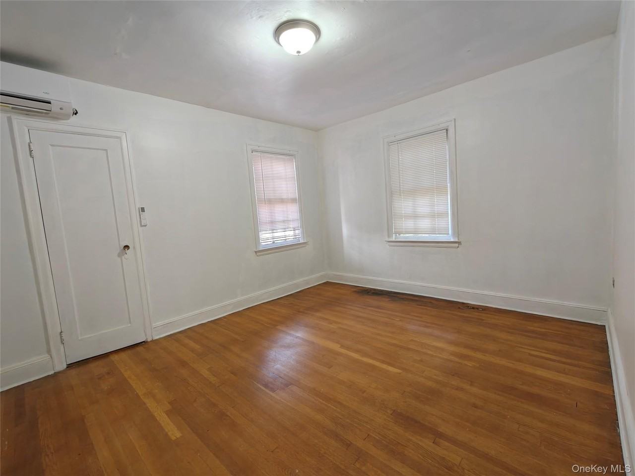 4758 Utopia Pkwy - Photo 3 of 13