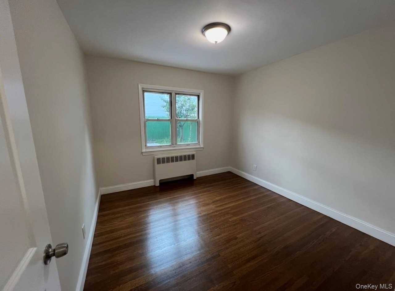 3227 Bruckner Blvd #FL1 - Photo 6 of 7