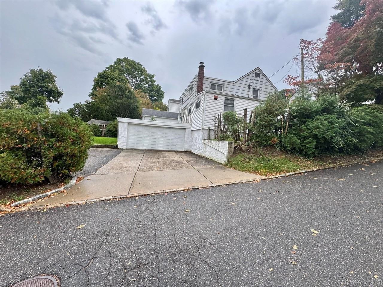 11 Lee Ct #A - Photo 4 of 16