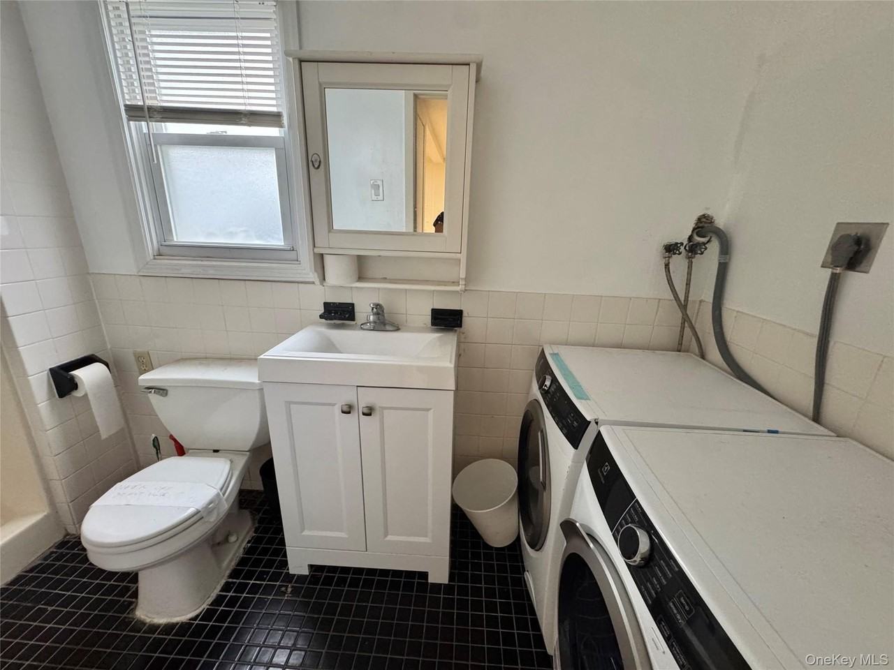 11 Lee Ct #A - Photo 6 of 16