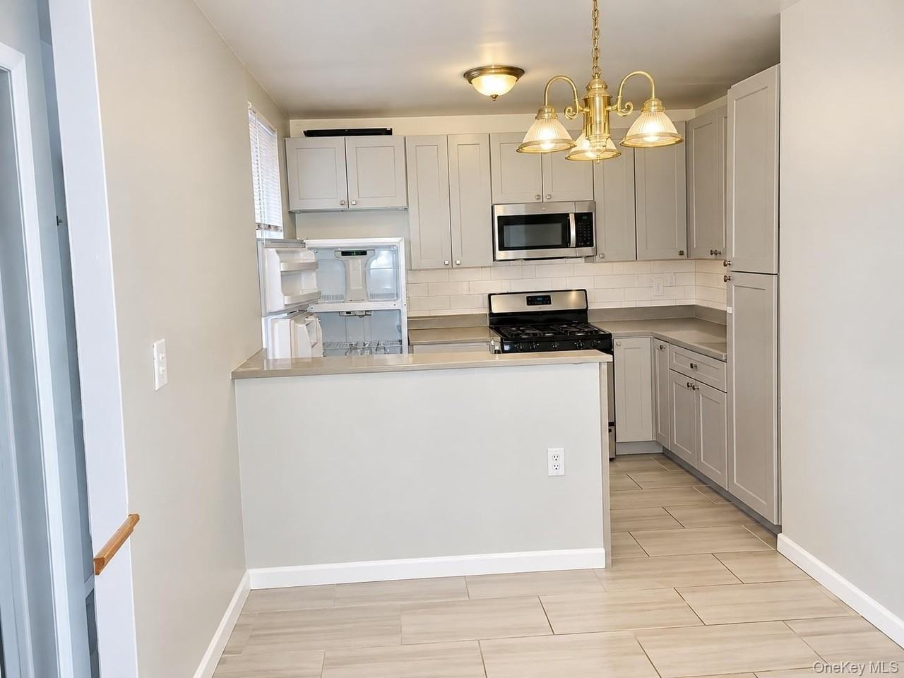 874 W Broadway #A3 - Photo 4 of 11