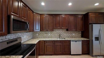 featured image of 417 New York Ave #2A