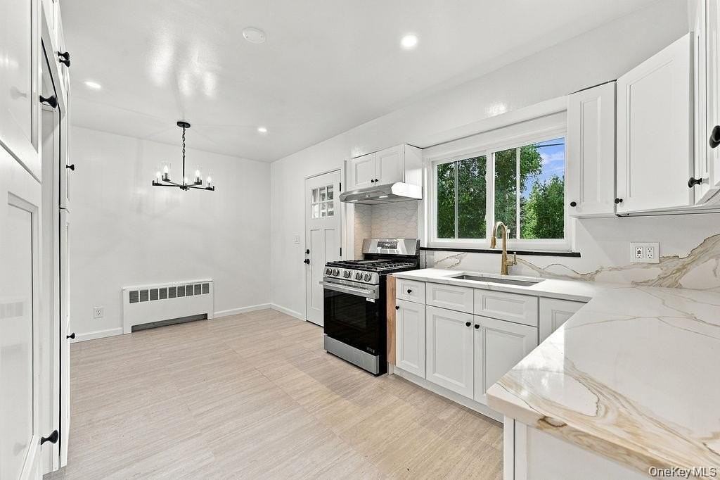 84 Middle Neck Rd - Photo 4 of 13