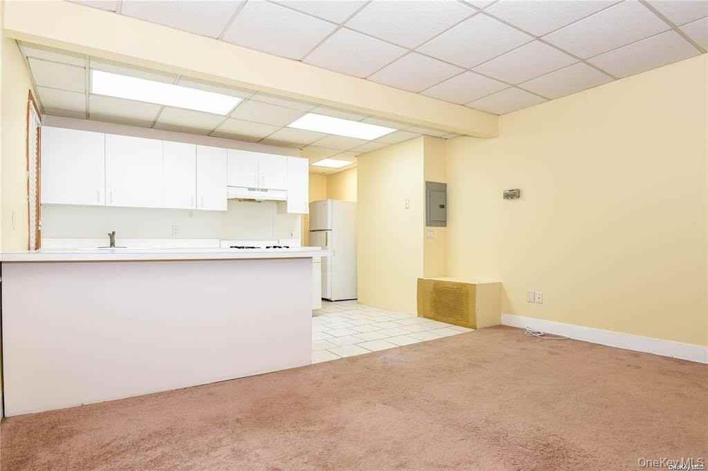 51 Thorman Ave #2R - Photo 6 of 12
