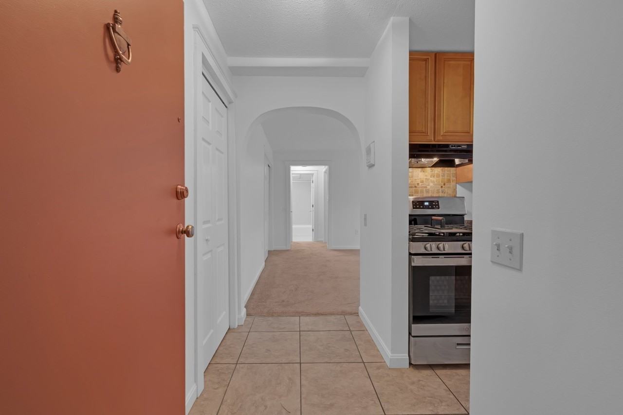 12 Shrewsbury Green Dr #C - Photo 2 of 24