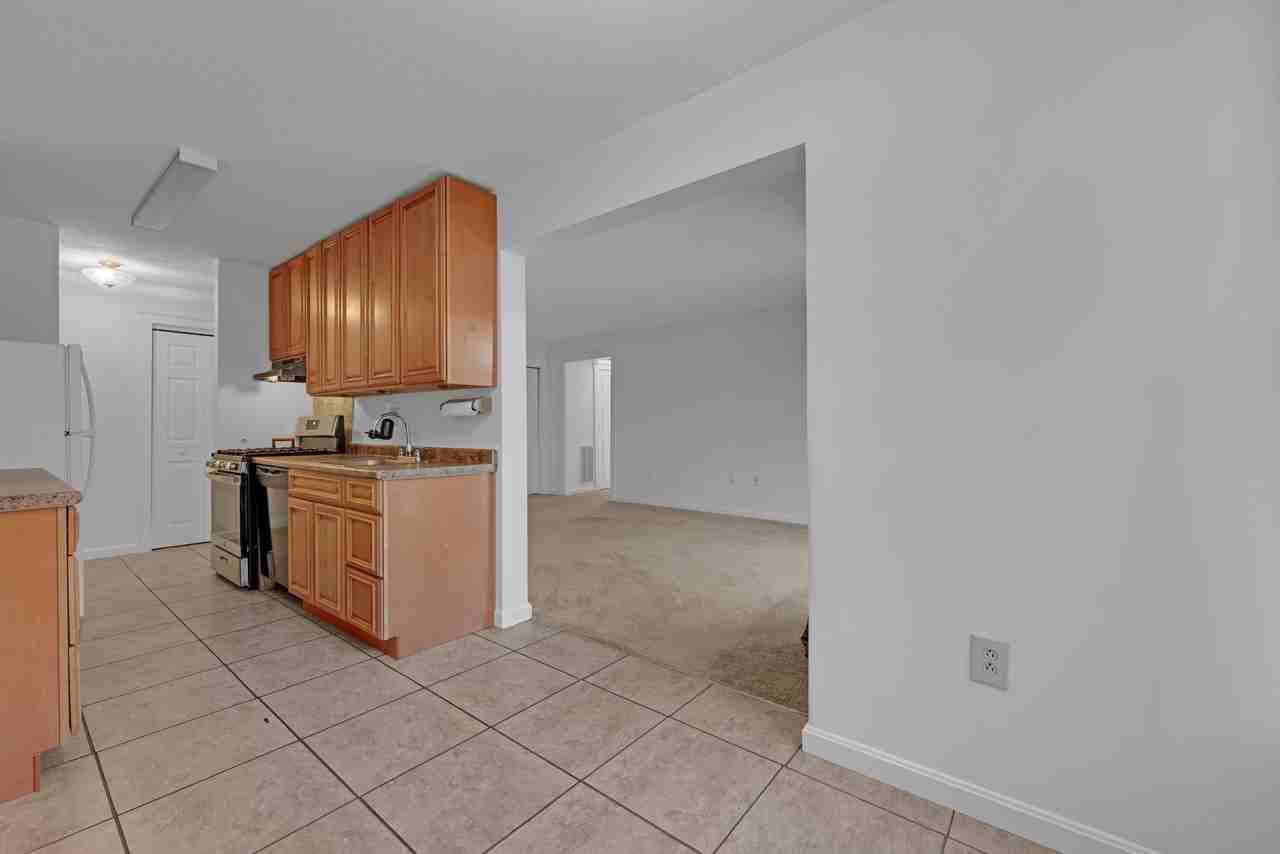 12 Shrewsbury Green Dr #C - Photo 5 of 24