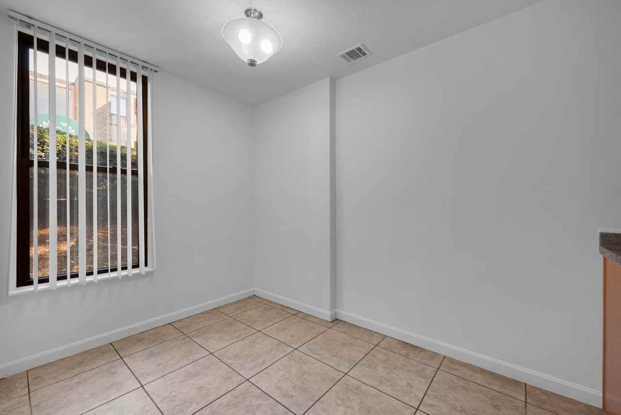 12 Shrewsbury Green Dr #C - Photo 6 of 24