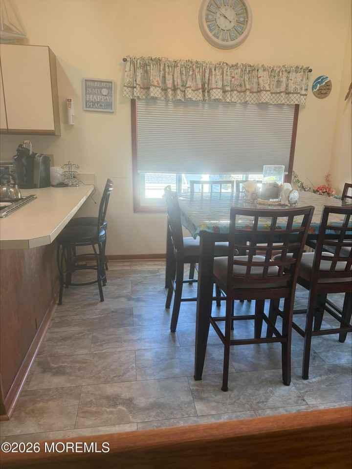 1105 N Ocean Ave - Photo 6 of 8