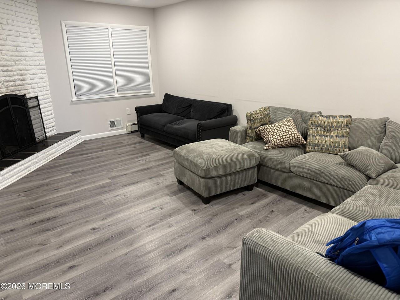 185 Norgrove Ave - Photo 4 of 19