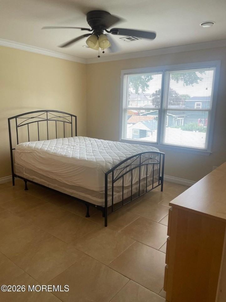 185 Norgrove Ave - Photo 6 of 19