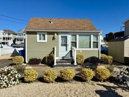 featured image of 3456 Jefferson Ave
