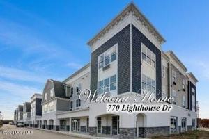 featured image of 770 Lighthouse Dr #J