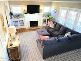 featured image of 423 Church St