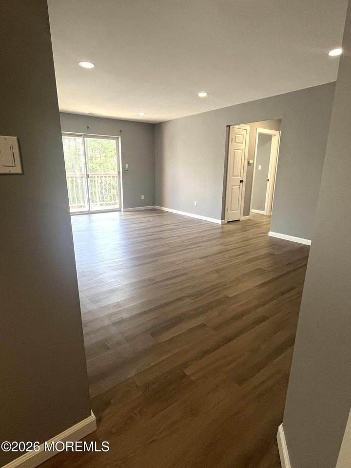 42 Diane Dr - Photo 5 of 20