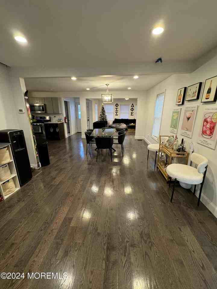 215 Cedar St - Photo 3 of 13