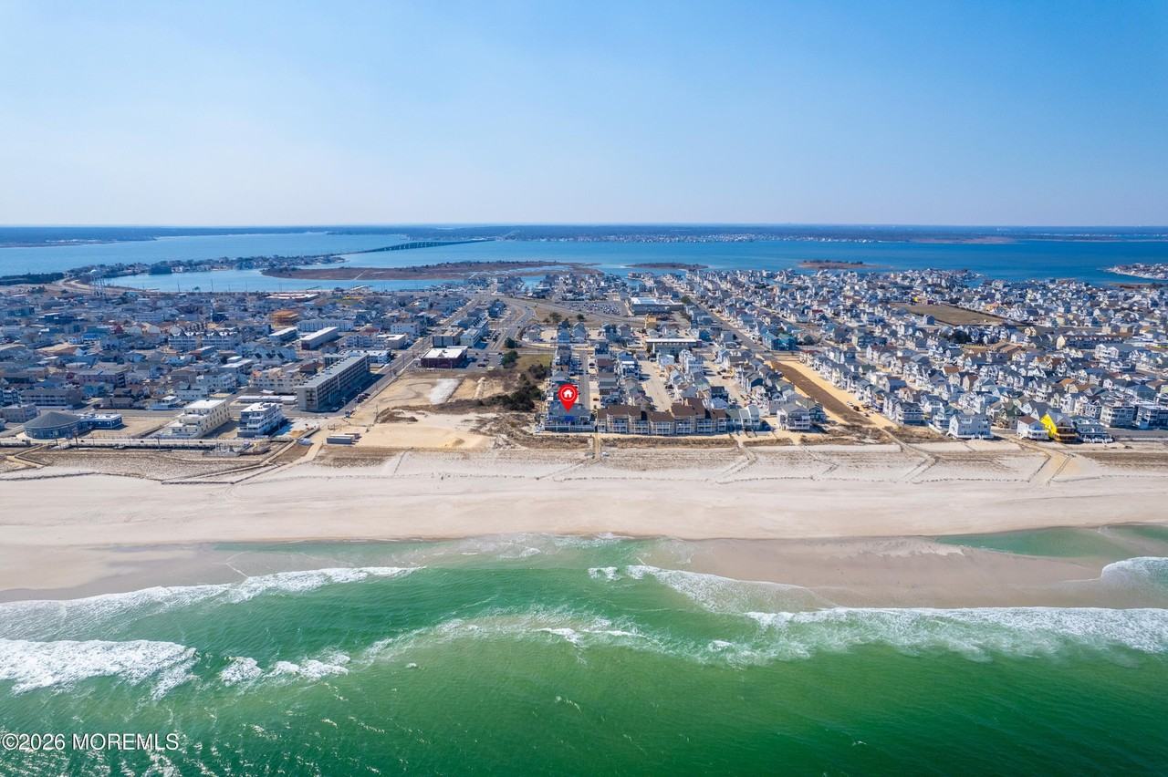 36 Dune Ter - Photo 2 of 28