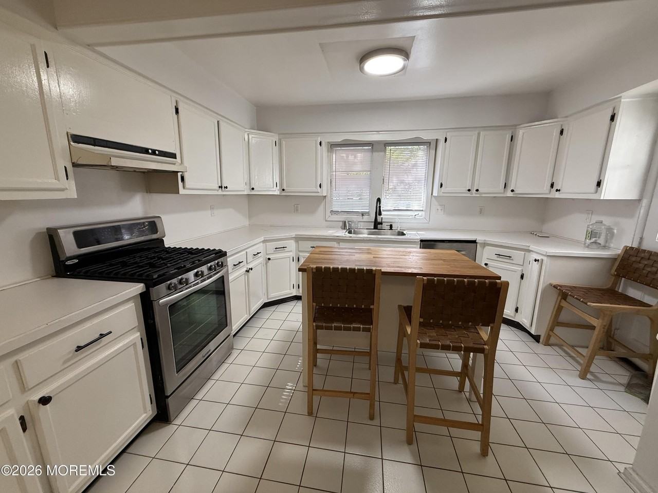 600 Wildwood Rd - Photo 5 of 10