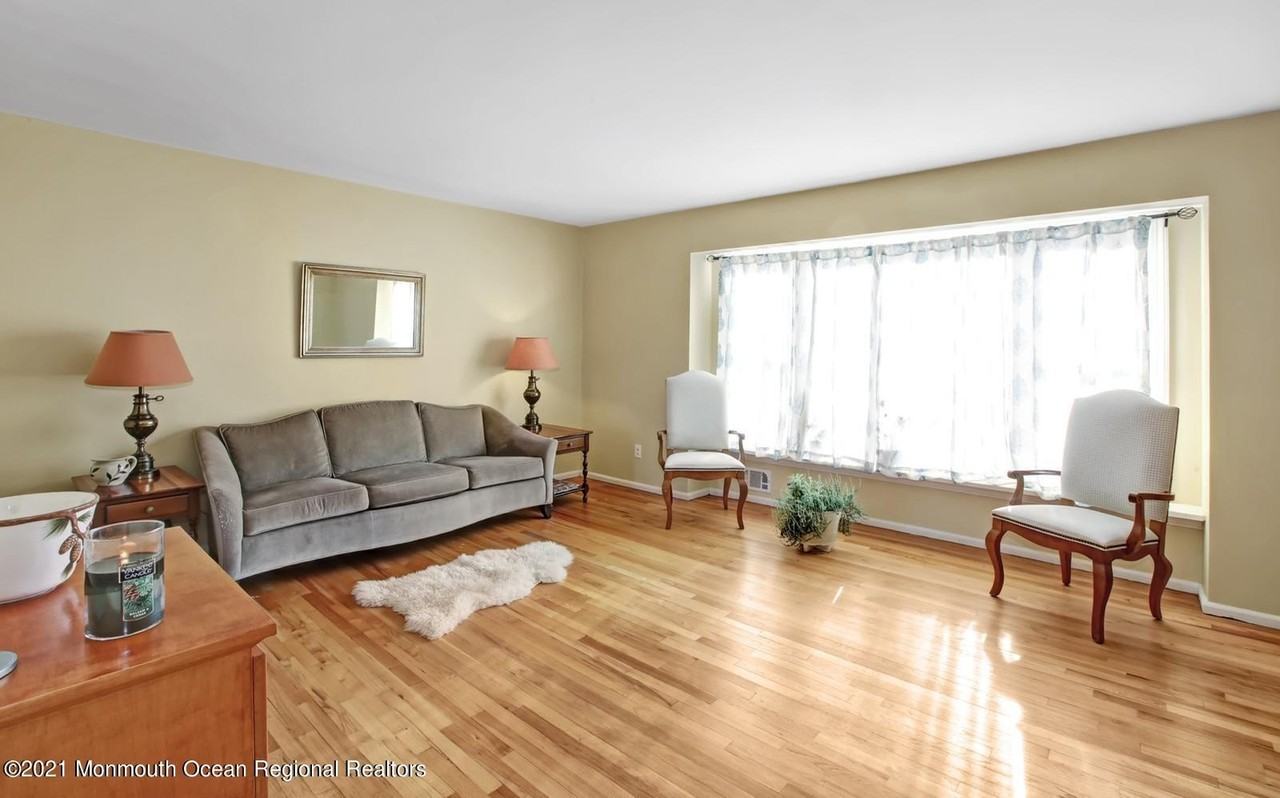 13 Roslyn Dr - Photo 6 of 30