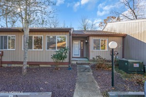 featured image of 130 E Holly Ln