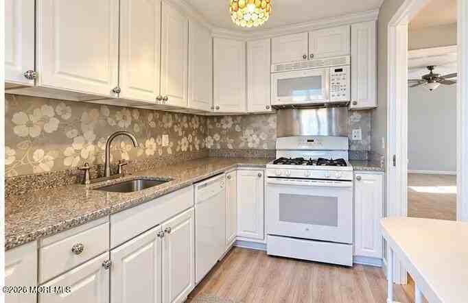 86 Manor Dr #807 - Photo 4 of 8
